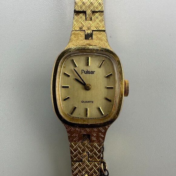 Vintage Pulsar Watch Women Gold Tone Safety Chain Small Wrist New Battery 5.5" - Picture 1 of 11